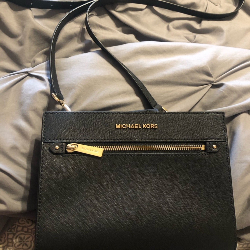 Michael Kors crossbody - Picture 2 of 2